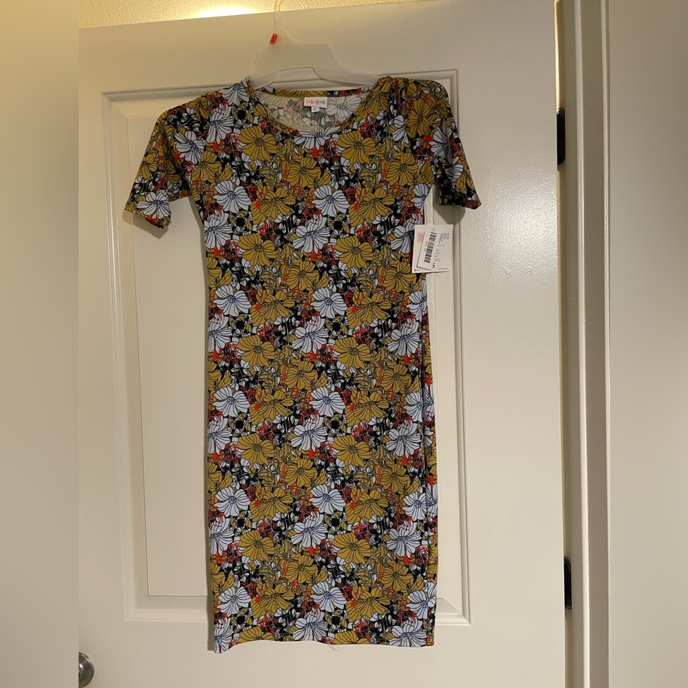 Julia LulaRoe Dress